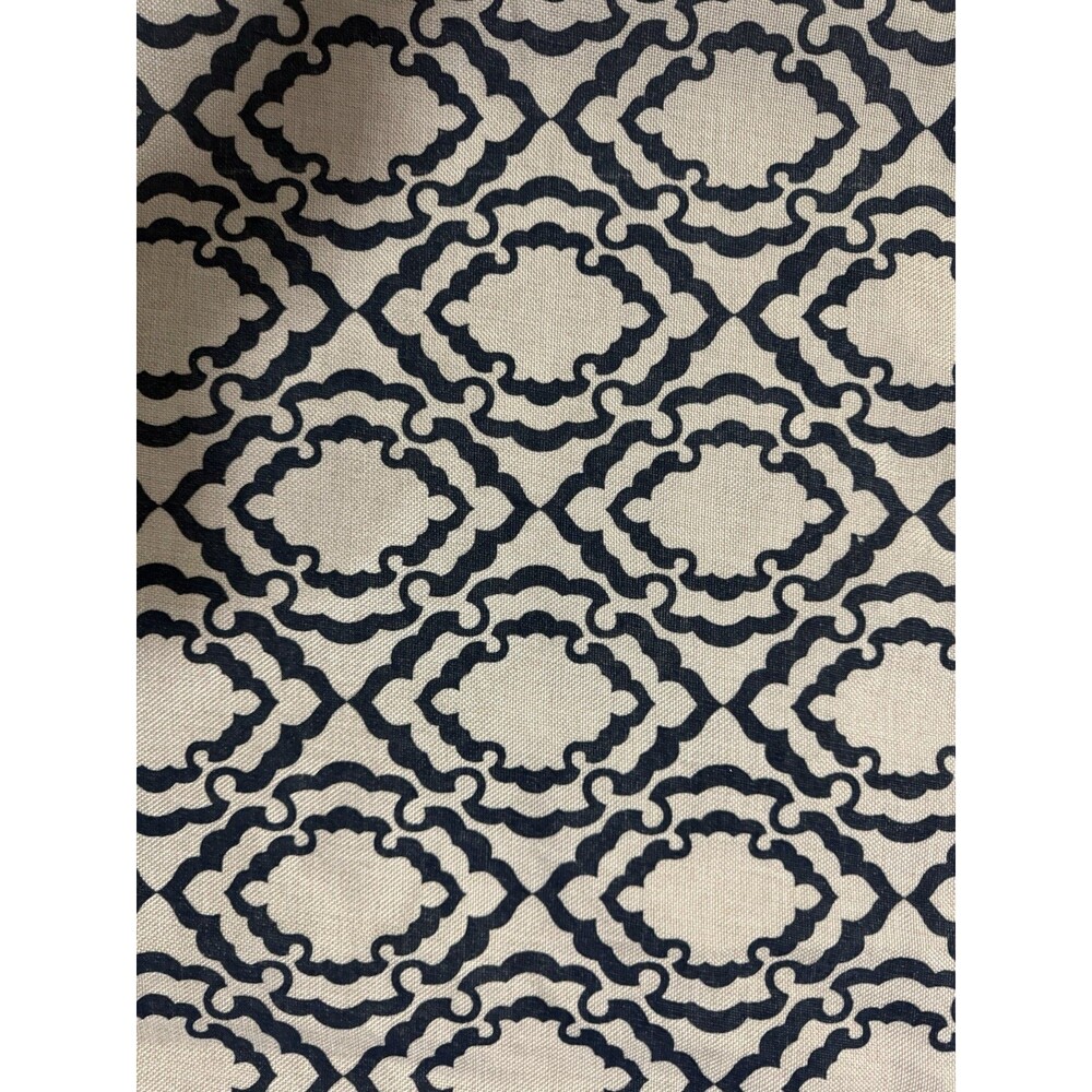 80” X 16” Navy / Cream Medallion Lattice Print Table Runner - Picture 3 of 4